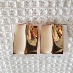 VTG Cream Enamel & Gold Earrings Rectangular Wavy Warped Textured Design Regency